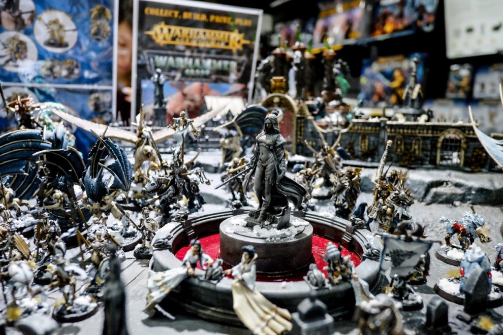 warhammer red goes faster warhammer red goes faster